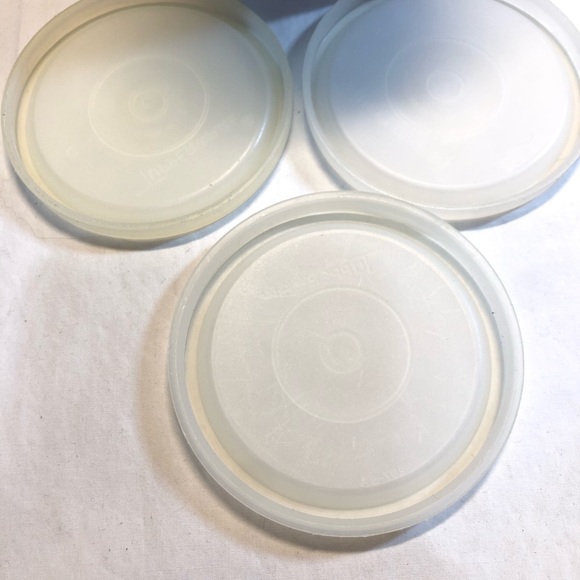 3 Vintage Tupperware # 873 Tumbler Cups With Lids Stackable 12 oz. - Picture 4 of 8